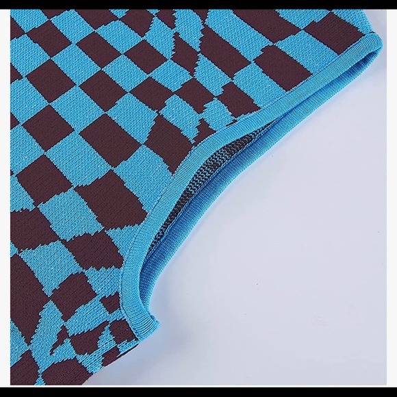 NWT Retro Geometric Tank - Picture 5 of 5